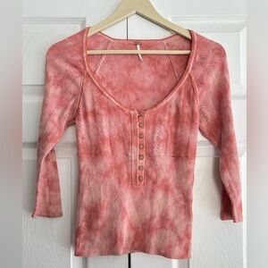 Free People ribbed tie dye short sleeve scoop neck tshirt  size medium flaws